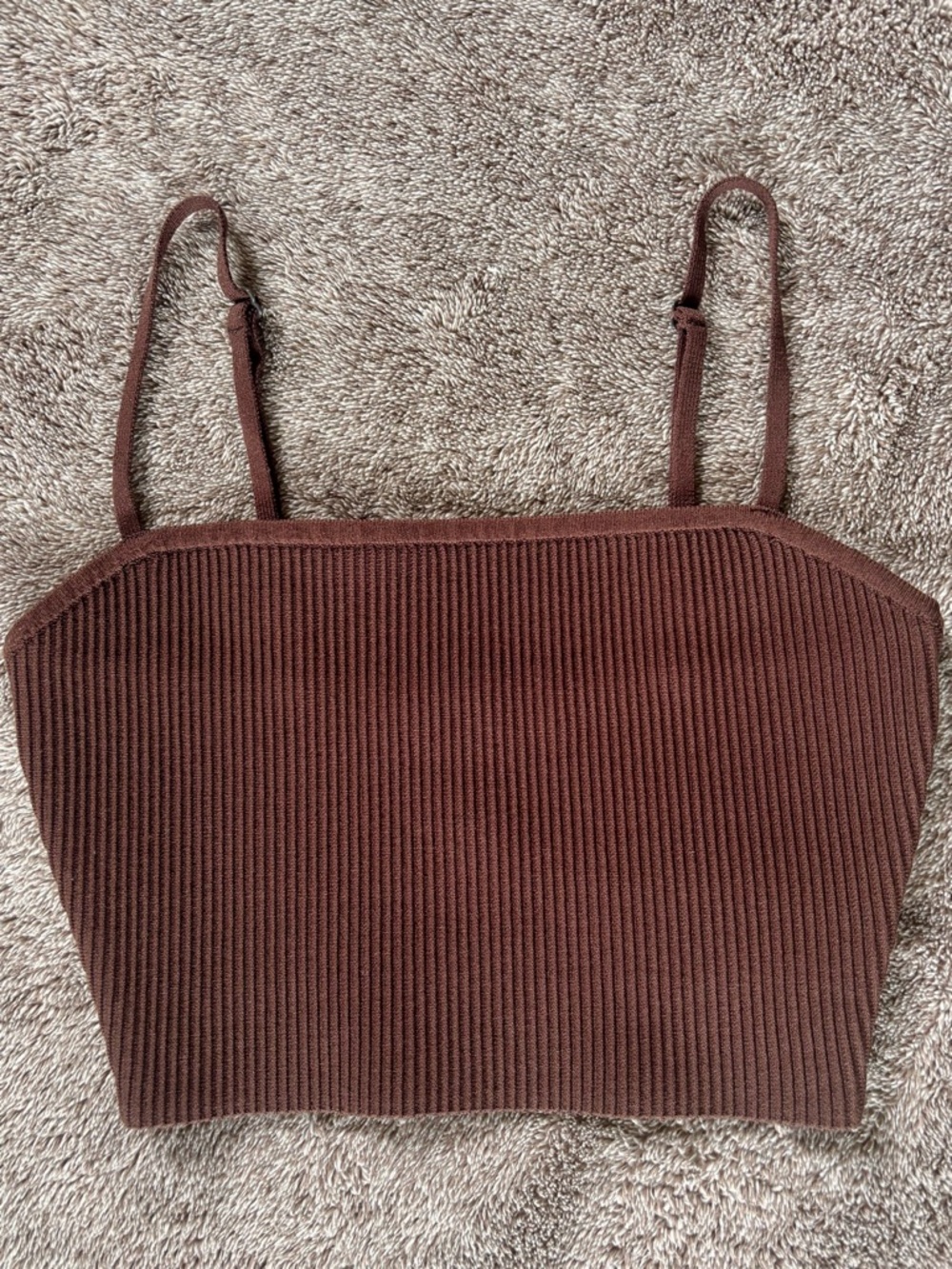 XS - Aritzia Babaton narrow strap Sculpt bra top